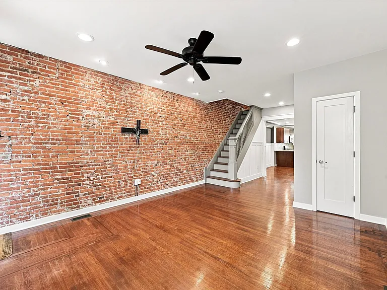 1532 E Berks St — Photo 5