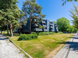 17661 58a Ave #207, Surrey, BC V3S 1N4