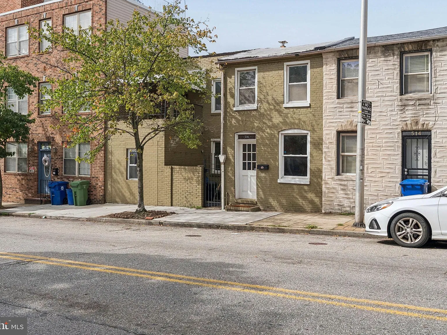 2 bed, 2.0 bath, 840 sqft, $2,000 — Photo 1