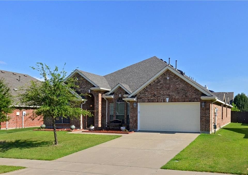 1st image of 3029 Leslie Dr