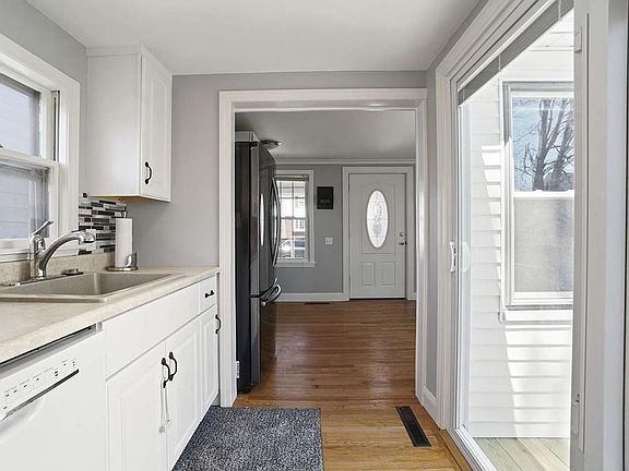 5th image of 106 Brimsmead St