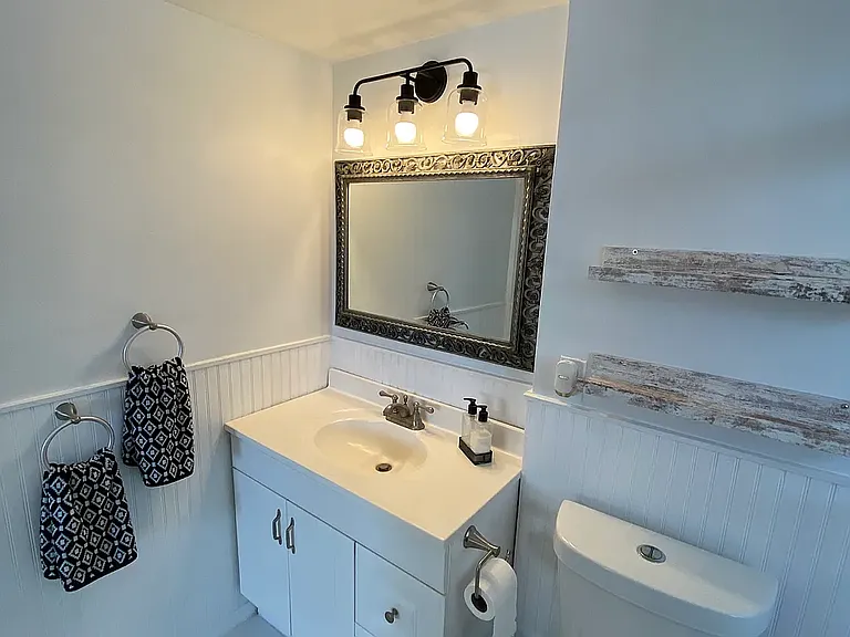 7601 Byron Ave — Photo 4