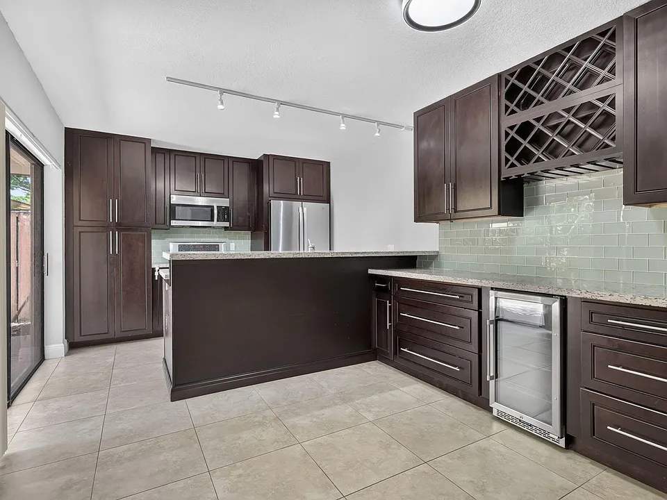 846 Blue Ridge Cir