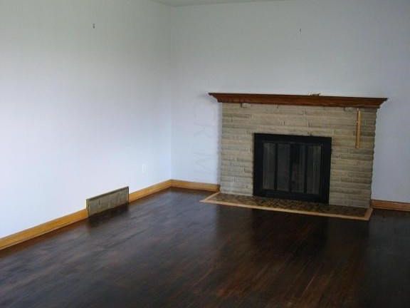 3rd image of 725 Powhatan Ave