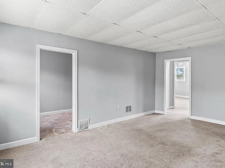 1411 Filbert St #2 — Photo 2