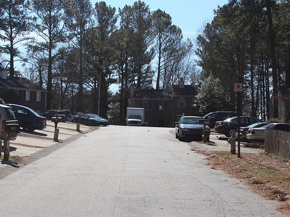 5th image of 2751 Northwood Ct SW