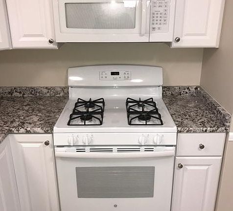 5th image of 23 Santin Cir
