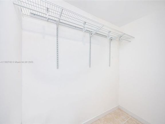 4th image of 6900 Bay Dr APT 5B