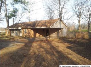 2192 Vinson Ln, Horn Lake, MS 38637