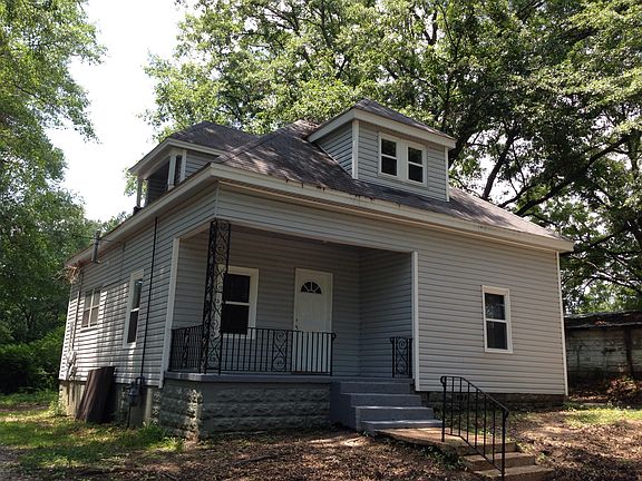 2nd image of 109 Weir St