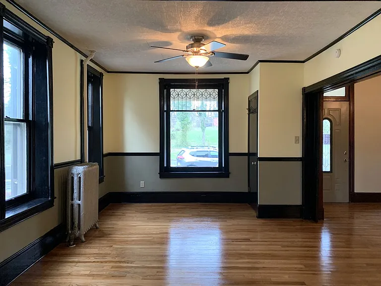 218 N Prince St — Photo 18