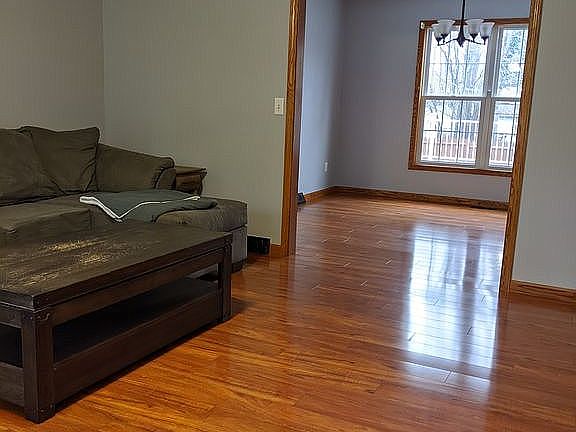 5th image of 1546 Grove Ave