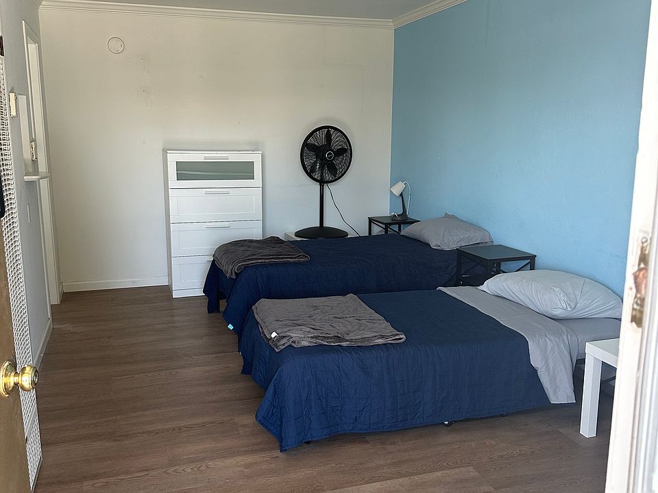 2nd image of 200 Millwood Dr #6
