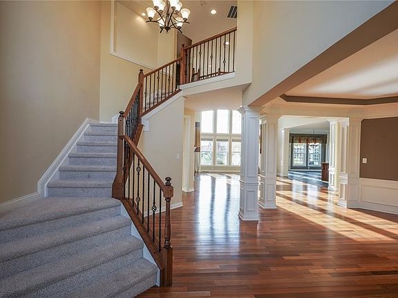 4th image of 2817 E High Grove Cir