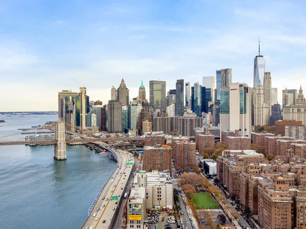 1 Manhattan Square image 9 of 33