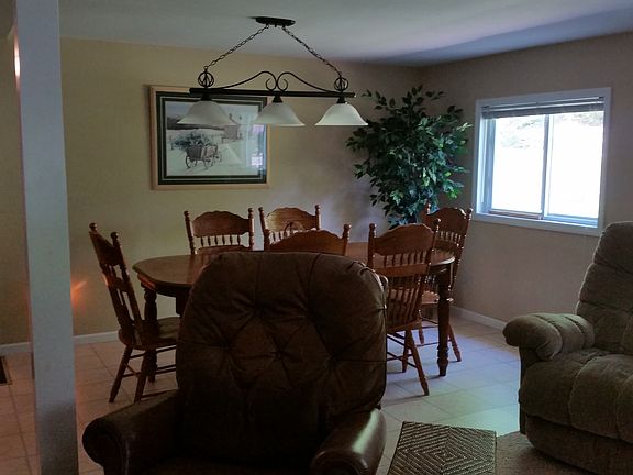 3rd image of 507 Grays Hillview Dr
