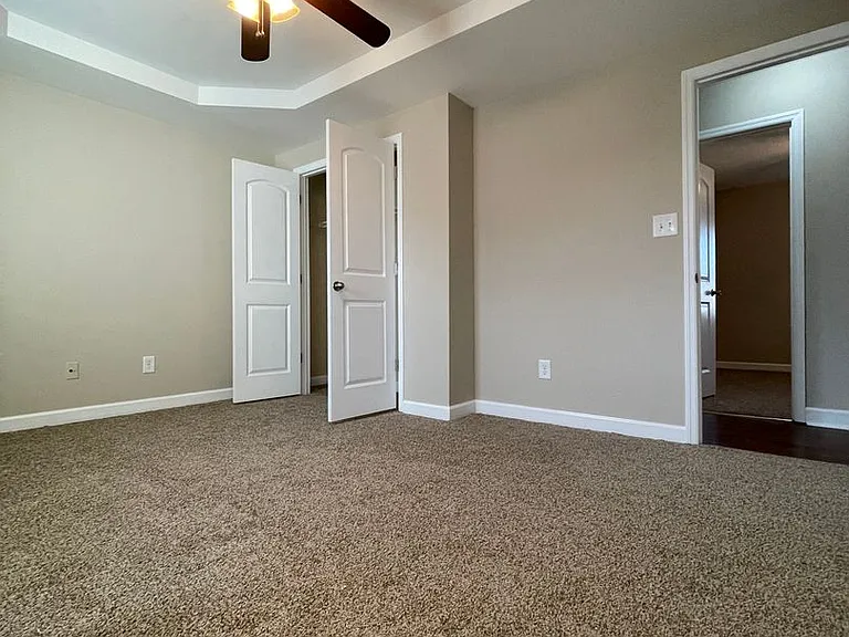 308 Sinclair Ln — Photo 15