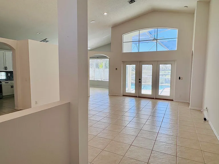 9360 Cove Point Cir — Photo 6
