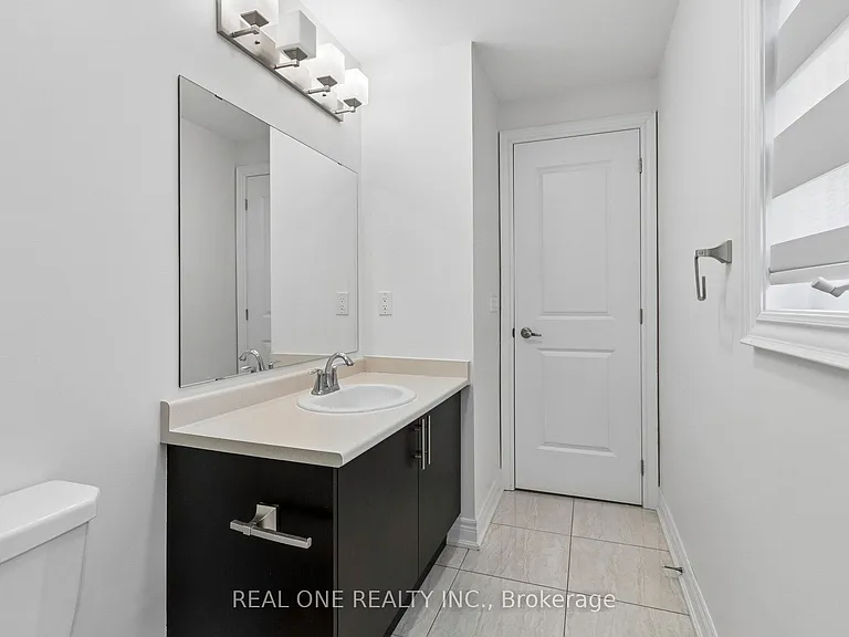19 Rivoli Dr — Photo 38