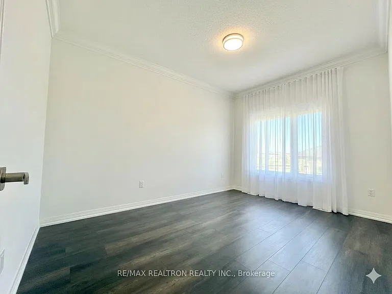 119 Schmeltzer Cres — Photo 15