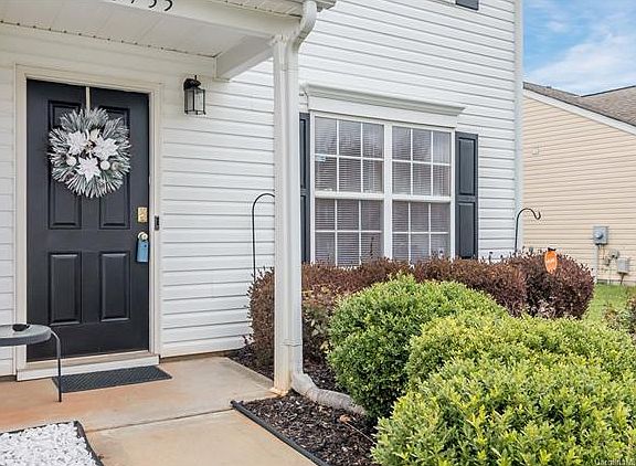 2nd image of 15735 Circlegreen Dr