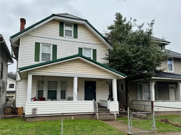 2725 Highlawn Ave, Huntington, WV 25702