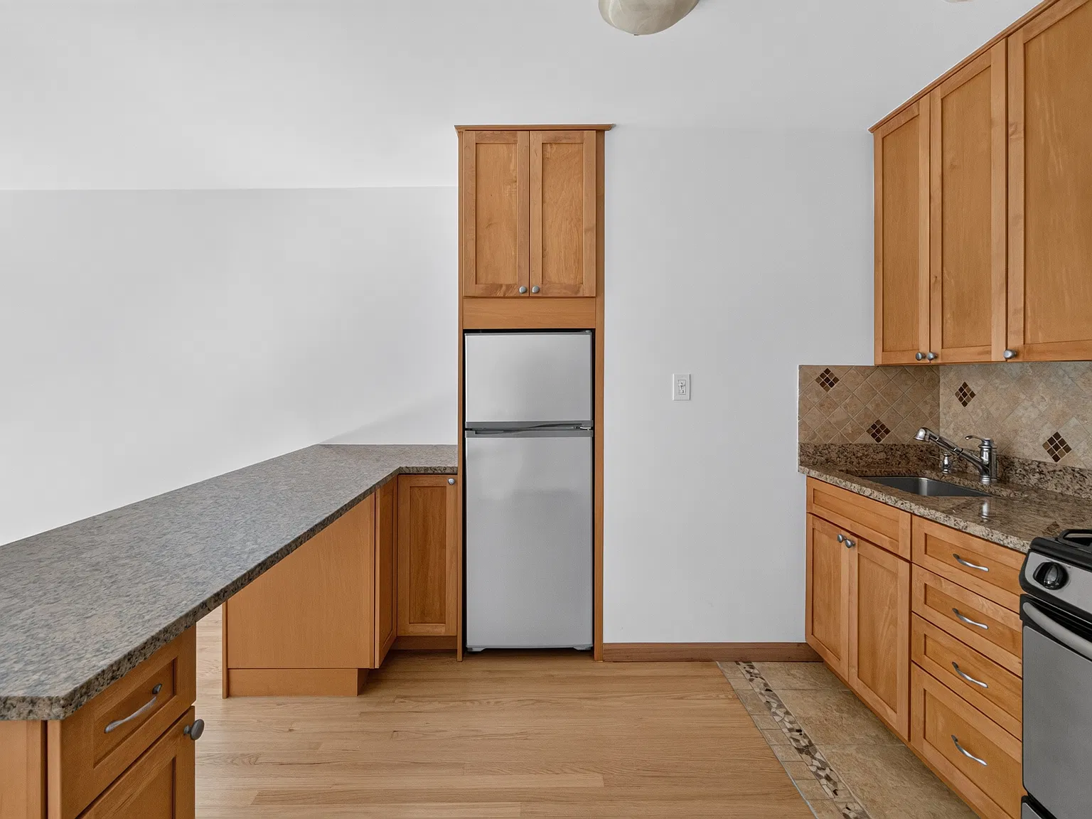 320 East 54th Street — Photo 4