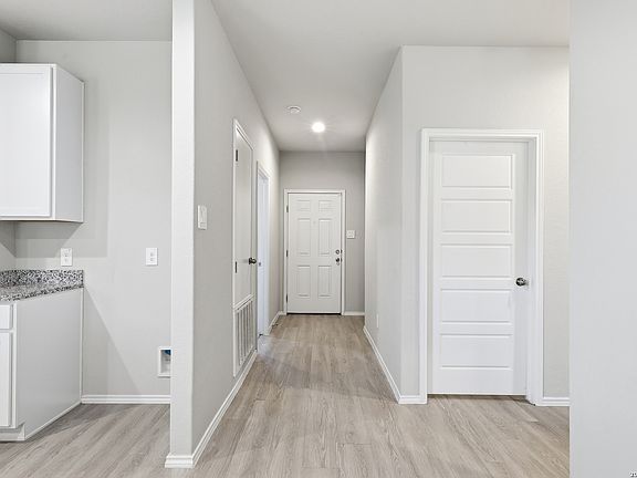 4th image of 7334 Capricorn Way
