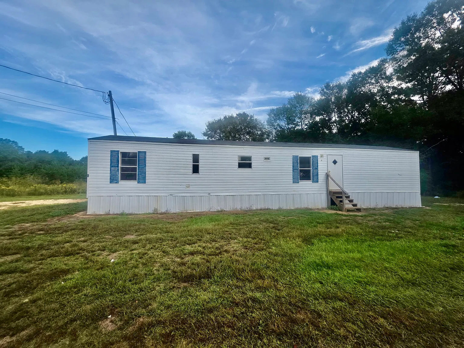 3 bed, 980 sqft, $595 — Photo 2