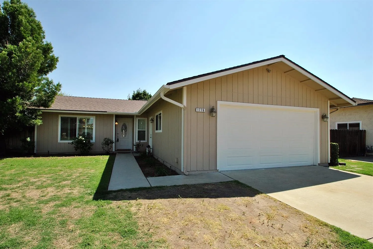 1776 Donner Ave photo 1