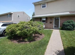 320 Edward Ln, Catasauqua, PA