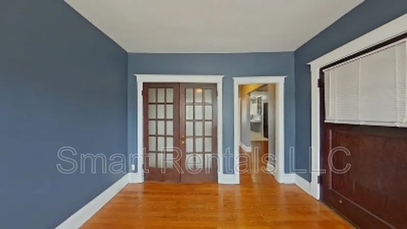 1 bed, 1.0 bath, 900 sqft, $699 — Photo 2