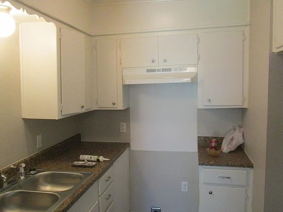 3rd image of 5132 Virgil St