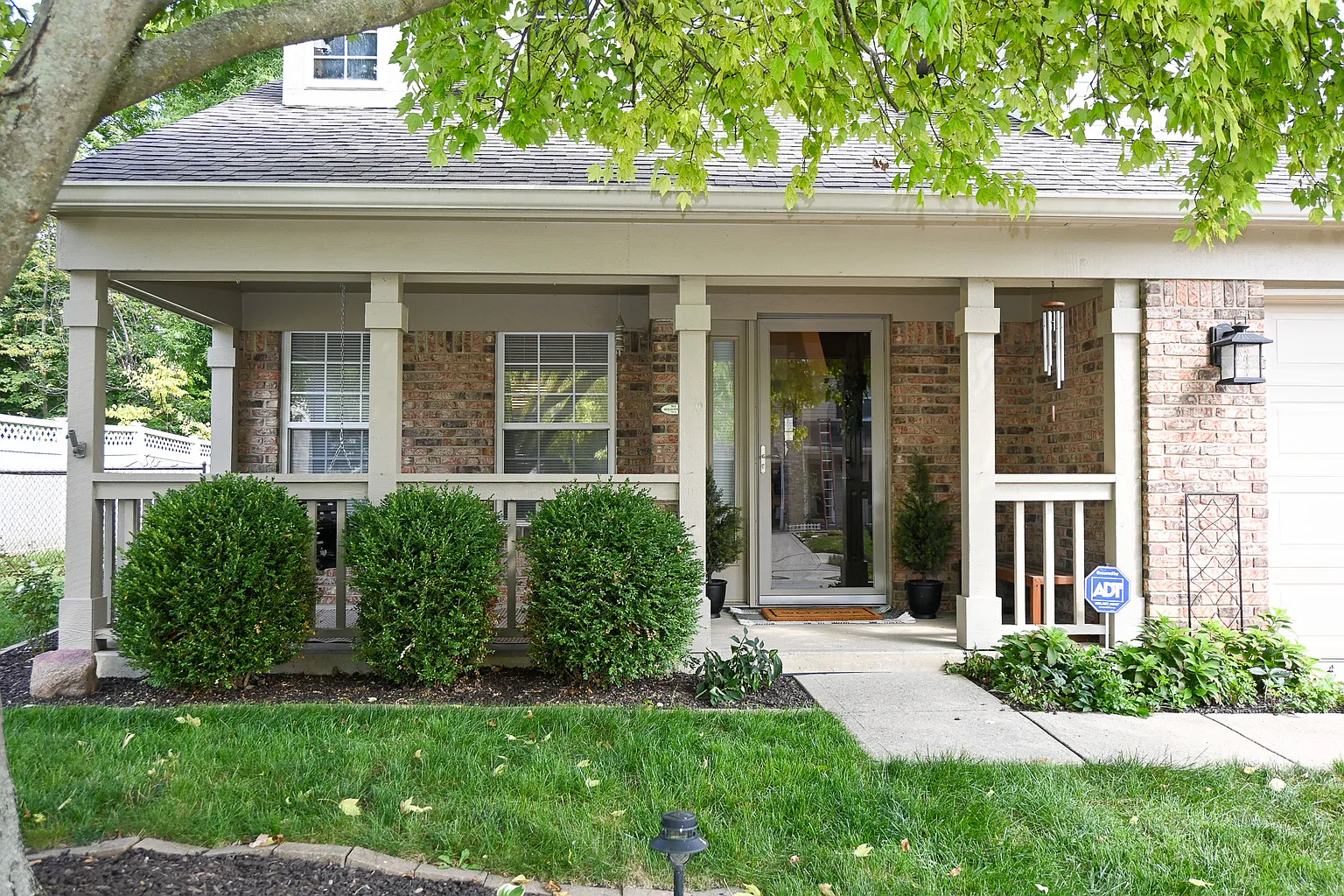 7424 Bluebird Ct photo 1