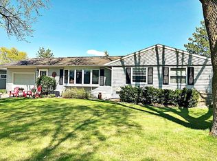 321 Galles Dr, Redwood Falls, MN 56283