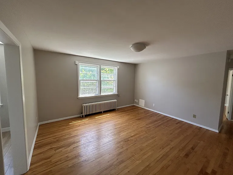 1066 Tower Rd #13 — Photo 21