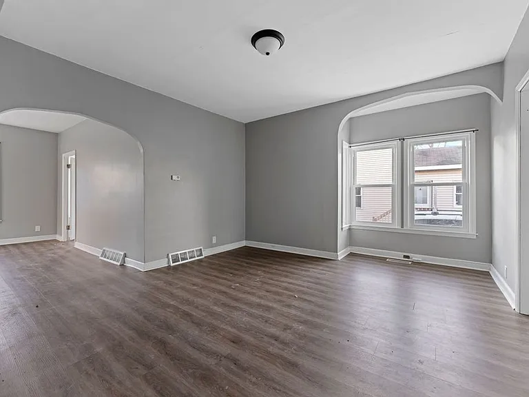 212 W 8th Ave — Photo 7