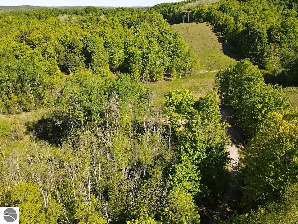 1st image of Pesek Rd