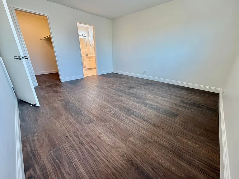 1100 Monterey Blvd — Photo 9