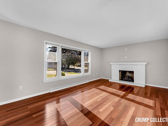 4th image of 2325 Burchard St SE