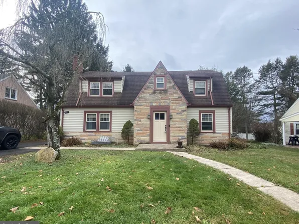 1109 Houserville Rd, State College, PA 16801
