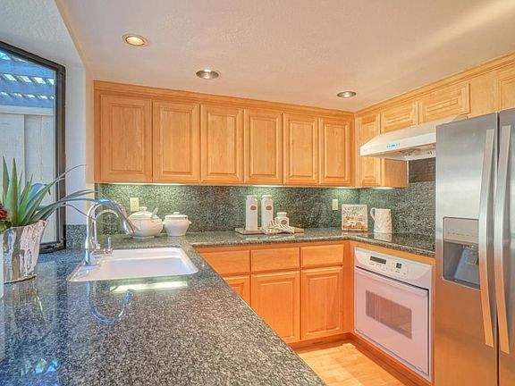 3rd image of 6016 Calle De Felice