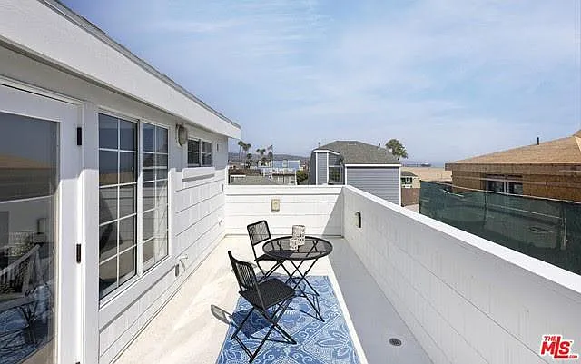 709 W Balboa Blvd — Photo 29