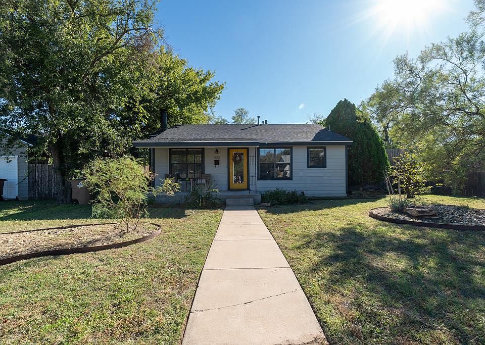 1st image of 929 W Avenue M