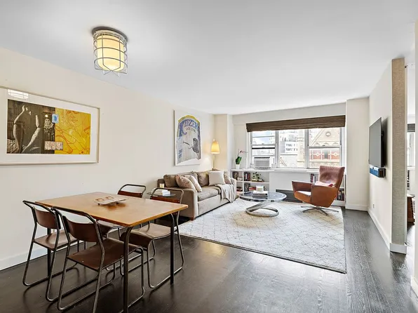 69 W 9th St APT 8F, New York, NY 10011