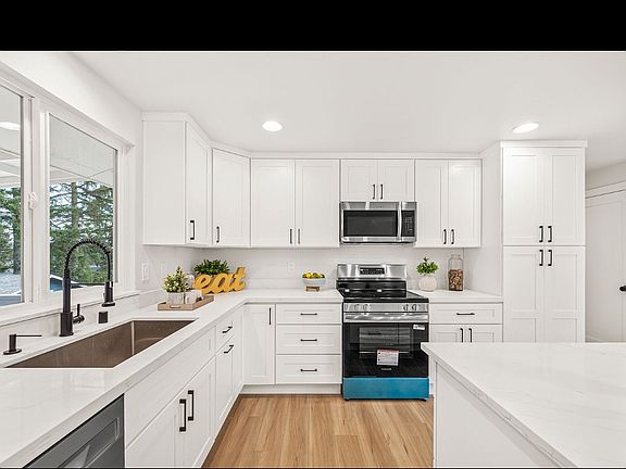 5th image of 2214 SE 21st St