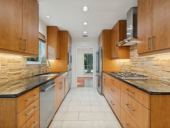 5th image of 12022 Dixfield Dr