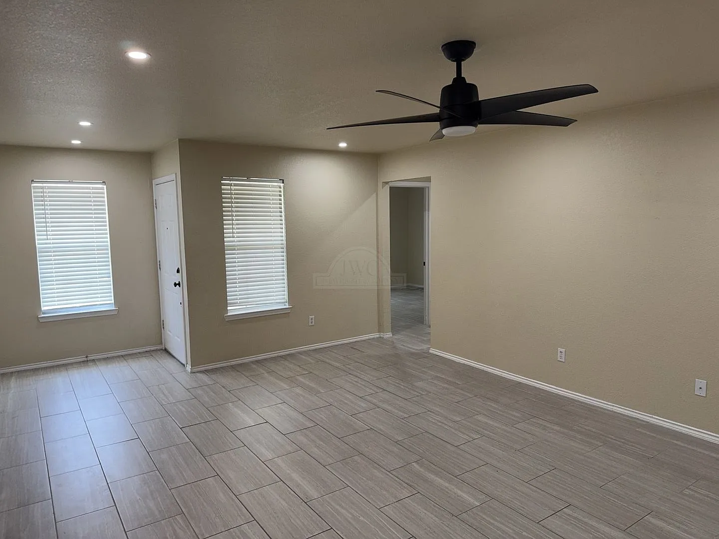 **1/2 off first months (prorate rent)** 2611 Littlewood Drive, Killeen — Photo 4