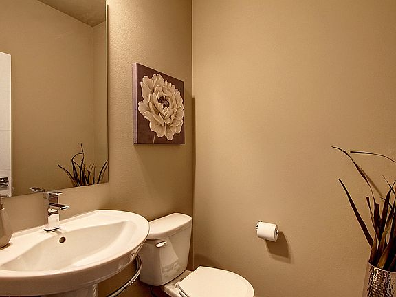 5th image of 6319 194th St SW #104