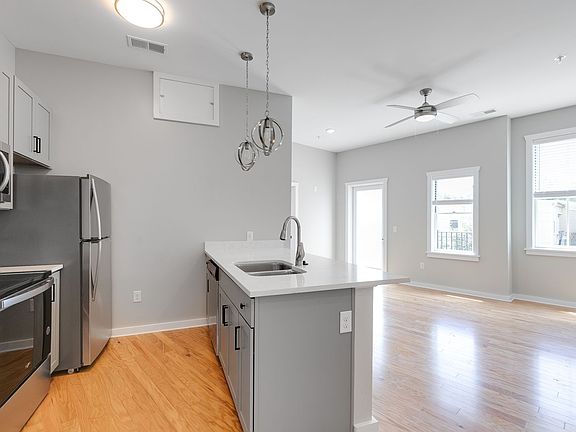 2nd image of 2416 Jefferson Ave Unit 210